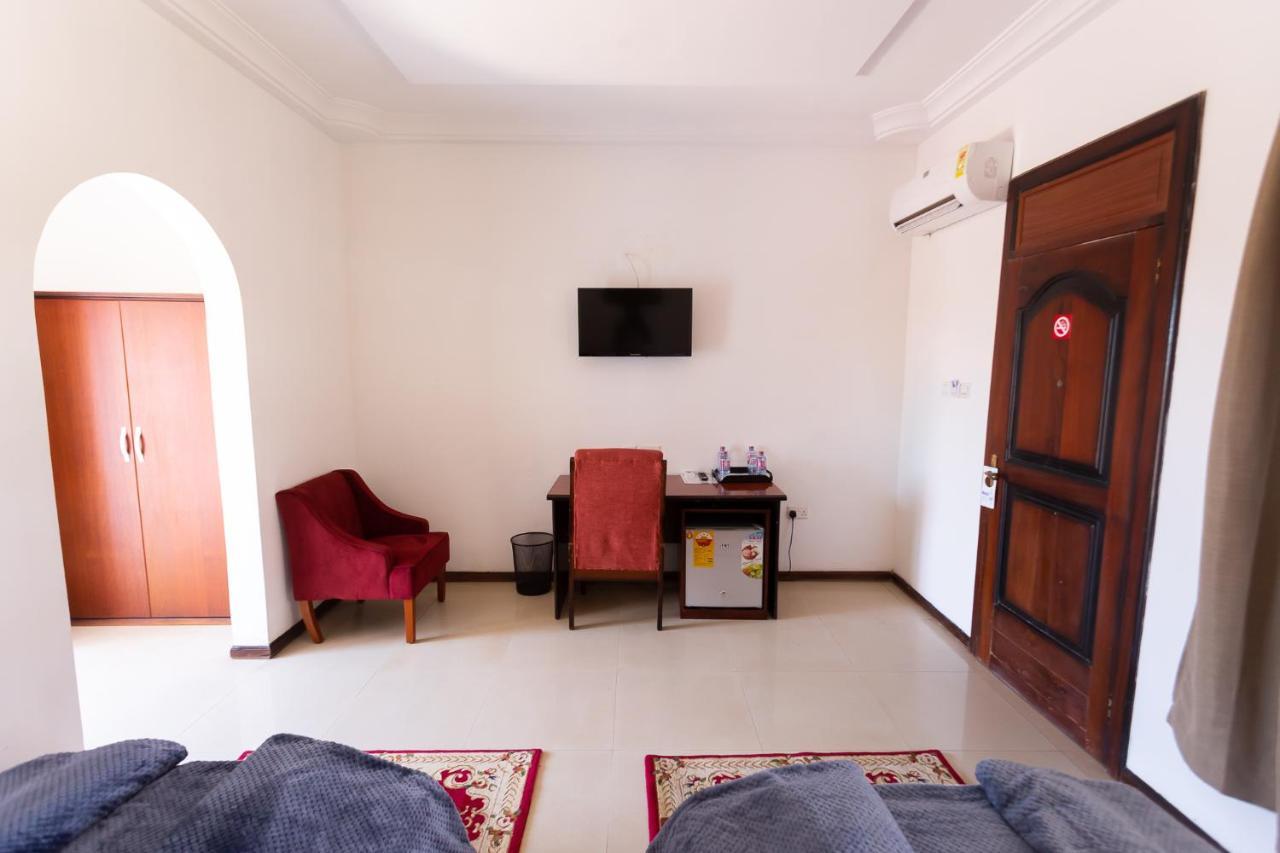 Royal Elmount Hotel Elmina Buitenkant foto