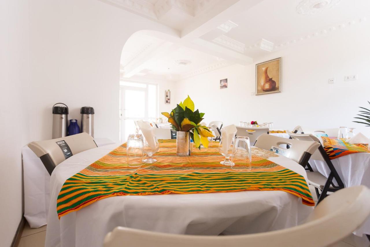 Royal Elmount Hotel Elmina Buitenkant foto