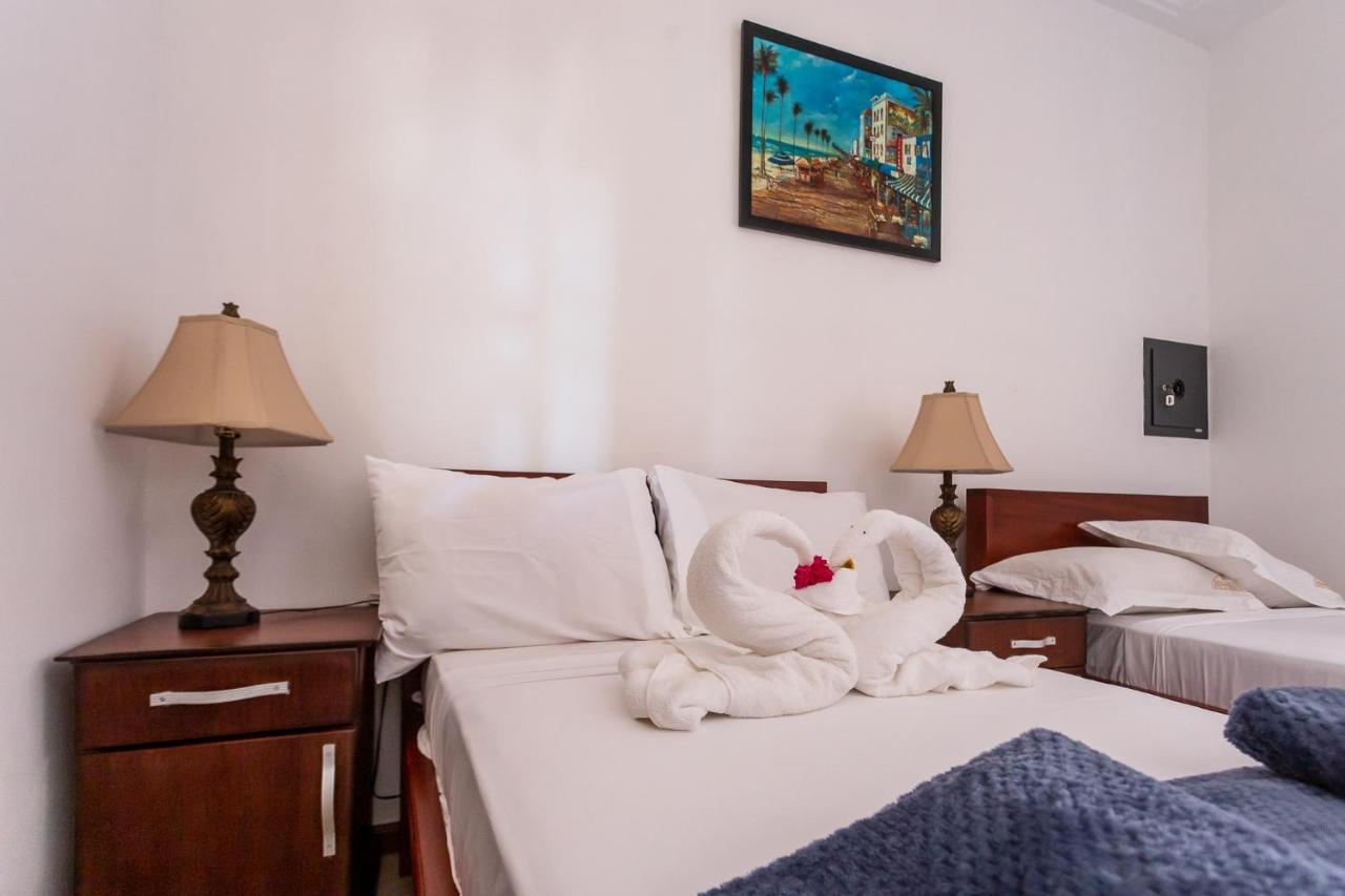 Royal Elmount Hotel Elmina Buitenkant foto