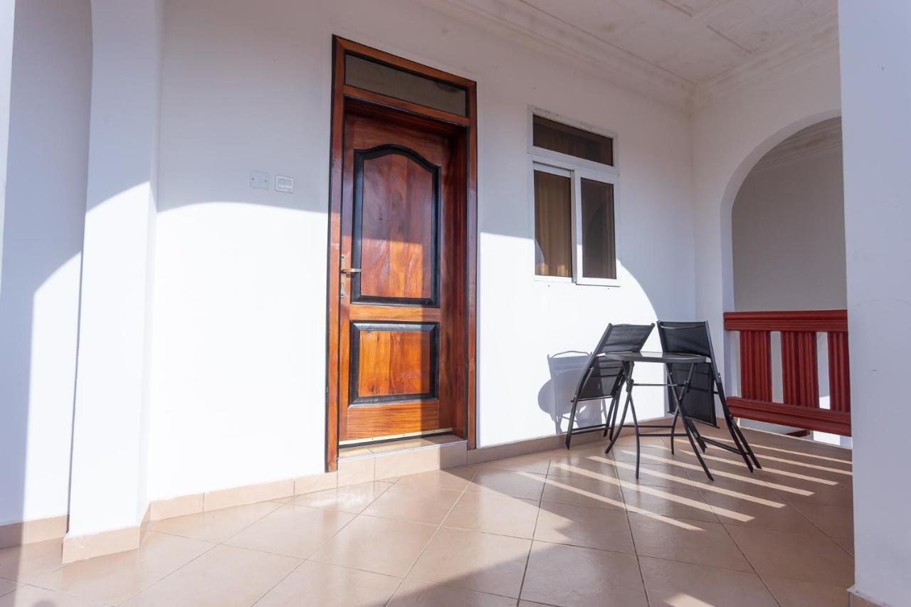 Royal Elmount Hotel Elmina Buitenkant foto