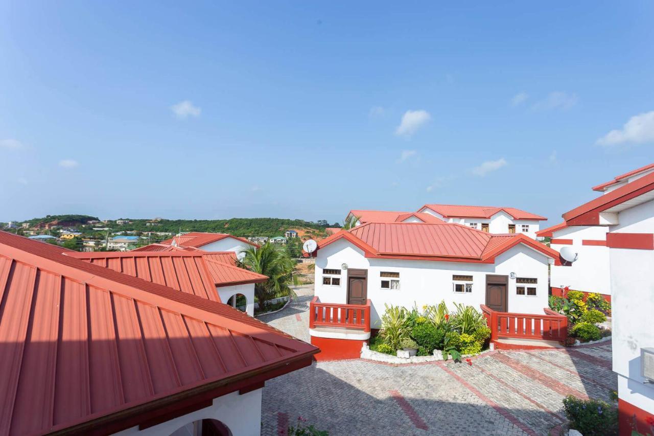 Royal Elmount Hotel Elmina Buitenkant foto