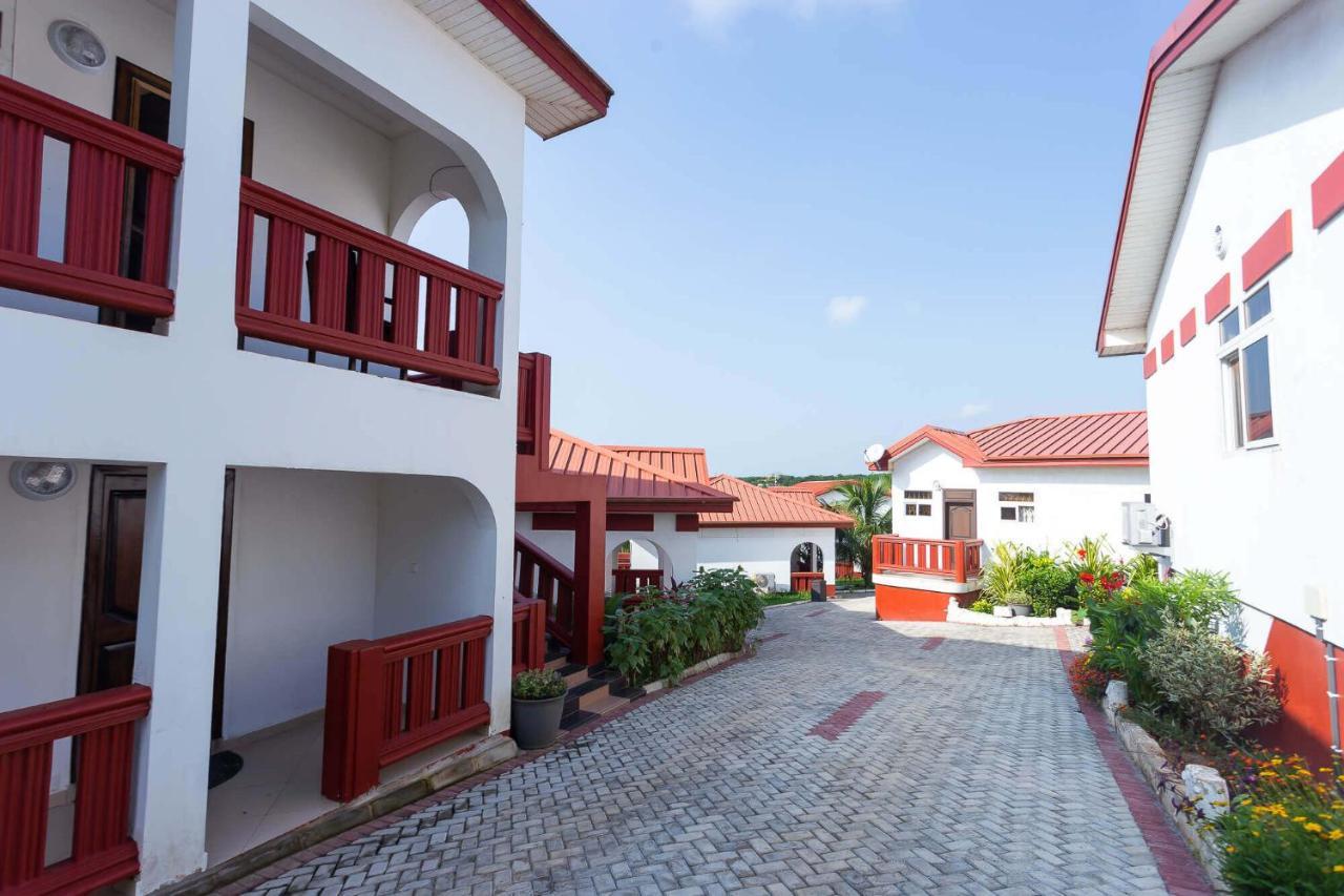 Royal Elmount Hotel Elmina Buitenkant foto